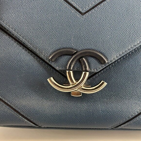 Chanel Caviar Macro Flap Bag Chevron Blue - Picture 9 of 9